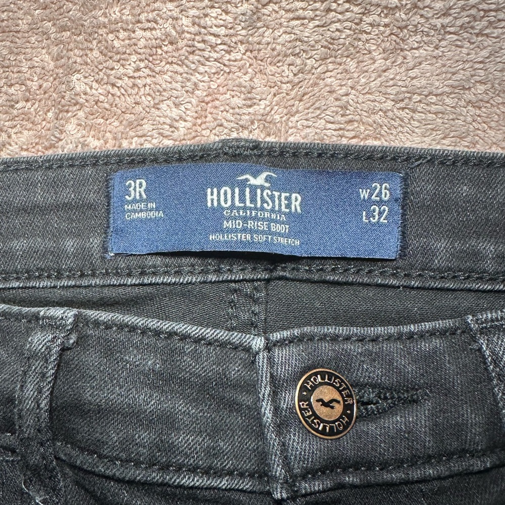 Hollister black Mid-Rise Bootcut Jeans - Picture 3 of 4